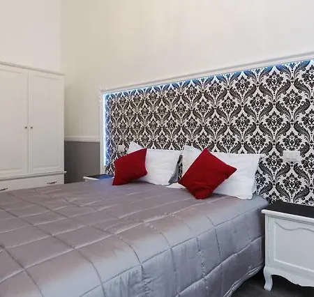 דירה Piumith Luxury House